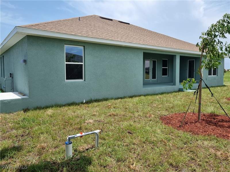 4 bedroom SingleFamilyResidence at 4013 NW 37th Ave, Cape Coral, Cape Coral — photo 3