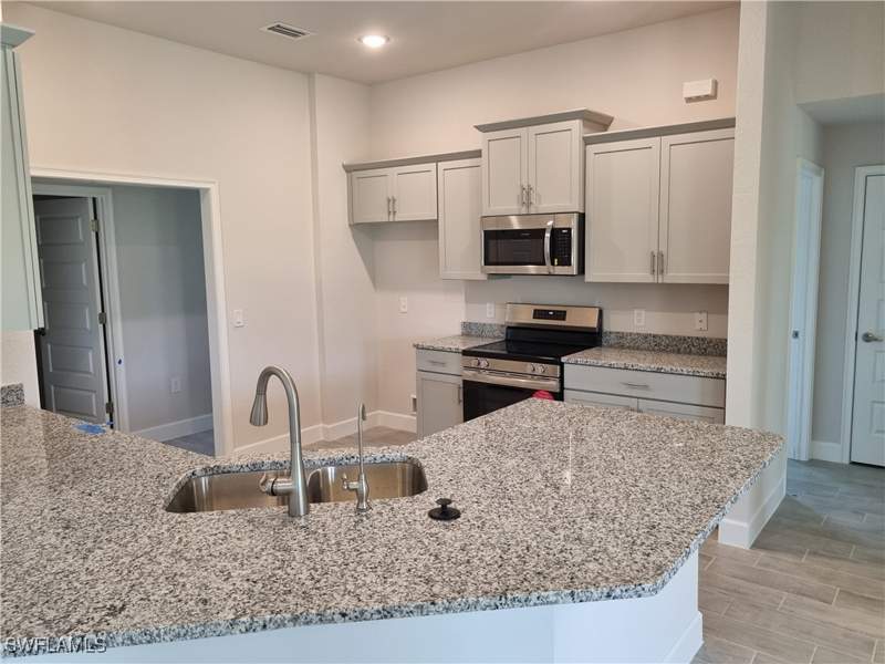 4 bedroom SingleFamilyResidence at 4013 NW 37th Ave, Cape Coral, Cape Coral — photo 5