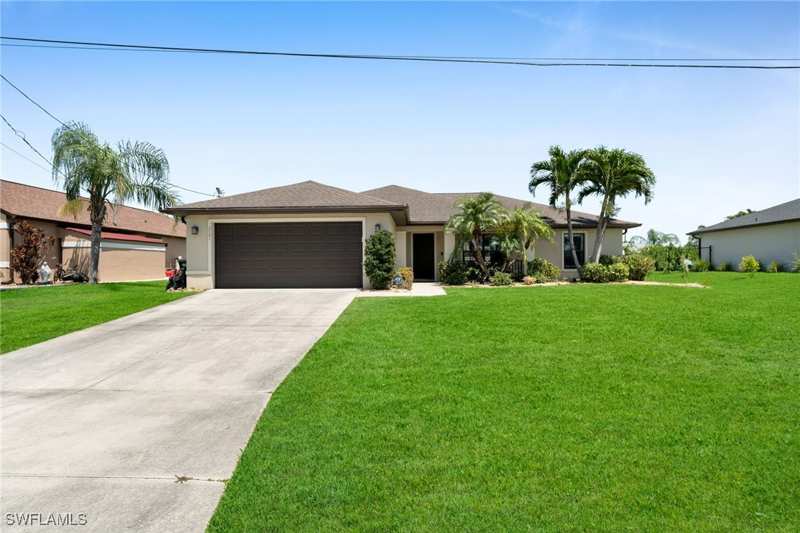 3 bedroom SingleFamilyResidence at 3721 SW 13th Ave, Cape Coral, Cape Coral — photo 1