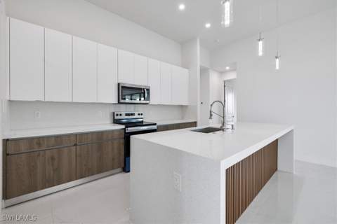 2500 NW 7th St, Cape Coral FL - photo 16 of 42