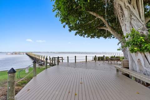 819 James St, Fort Myers FL - photo 16 of 18