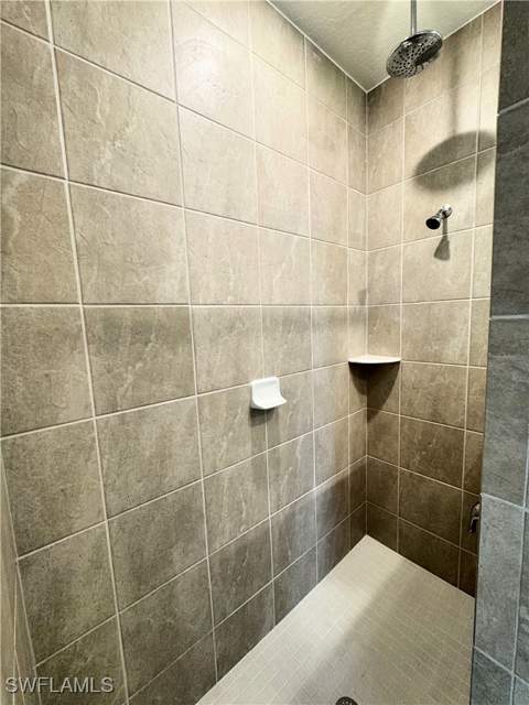 4305 NW 27th Ter, Cape Coral FL - photo 9 of 12