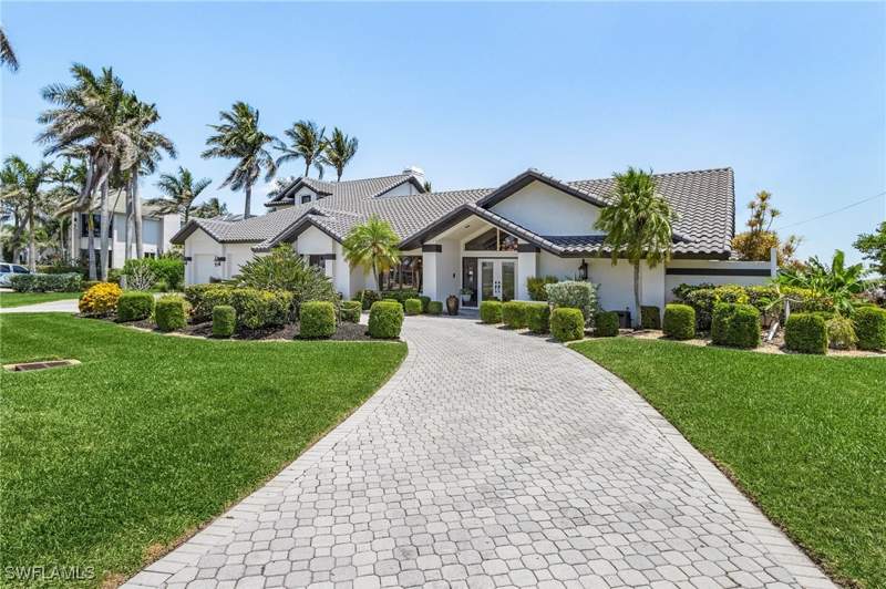 5 bedroom SingleFamilyResidence at 2803 SE 22nd Pl, Cape Coral, Cape Coral — photo 2