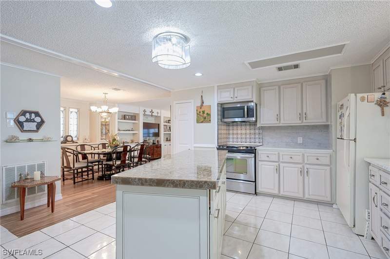2 bedroom ManufacturedHome at 149 Kim Dr 149, Blue Skys Mobile Home Park, Naples — photo 4