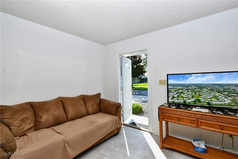 2 bedroom Attached at 26 Pinewood Blvd, Pinewood Condominium, Lehigh Acres — photo 5