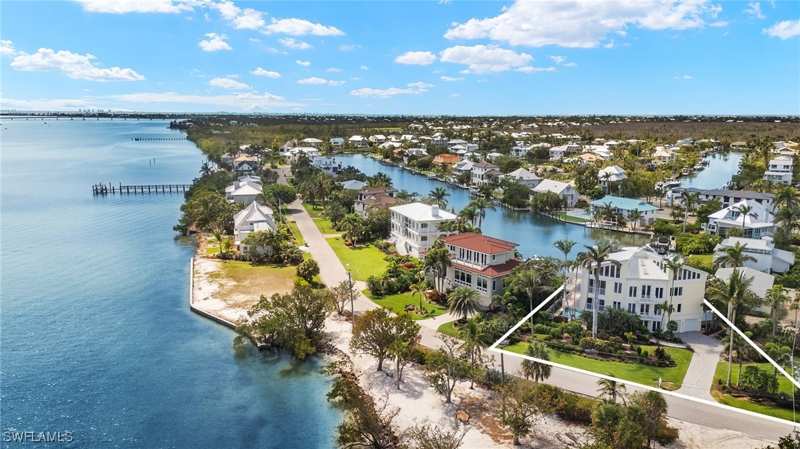 4 bedroom SingleFamilyResidence at 1581 San Carlos Bay Dr, Sanibel Isles, Sanibel — photo 1