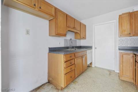 139 Coolidge Ave, Lehigh Acres FL - photo 18 of 27