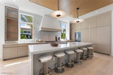 581 14th Ave S, Naples FL - photo 18 of 37