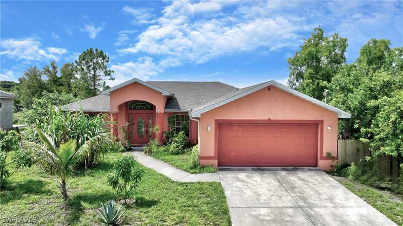 3 bedroom SingleFamilyResidence at 3515 20th St SW, Lehigh Acres, Lehigh Acres — photo 1