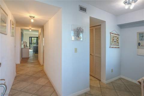 4265 Bay Beach Ln 524, Fort Myers Beach FL - photo 14 of 34