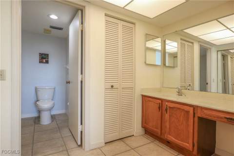 4265 Bay Beach Ln 524, Fort Myers Beach FL - photo 19 of 34