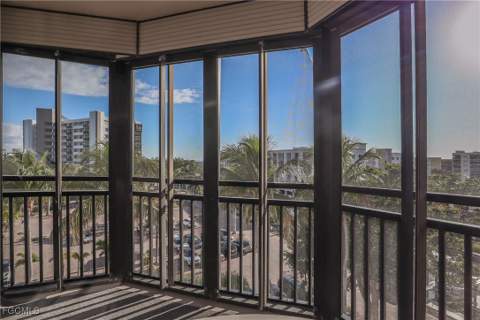 4265 Bay Beach Ln 524, Fort Myers Beach FL - photo 7 of 34