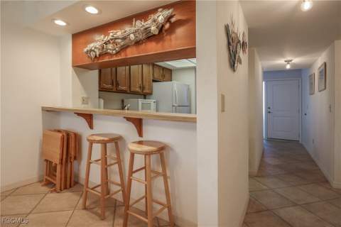 4265 Bay Beach Ln 524, Fort Myers Beach FL - photo 9 of 34