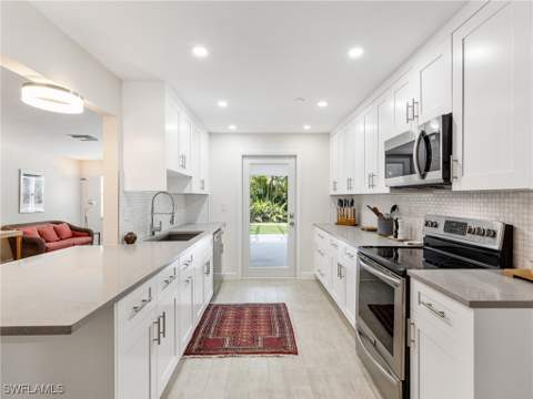 3704 Blue Heron Dr, Fort Myers FL - photo 18 of 50