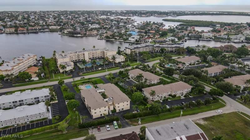 2 bedroom Condominium at 835 W Elkcam Cir 103, Adriatic, Marco Island — photo 5