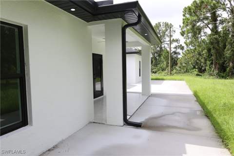 407 Washington Ave, Lehigh Acres FL - photo 20 of 46