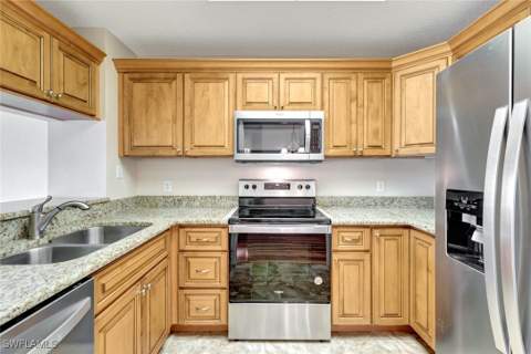 900 Arbor Lake Dr 207, Naples FL - photo 7 of 22