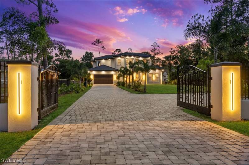 4 bedroom SingleFamilyResidence at 2227 21st St SW, Golden Gate Estates, Naples — photo 2