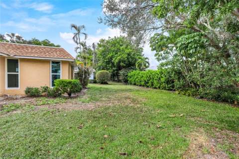 233 Yorkshire Ct, Naples FL - photo 12 of 12