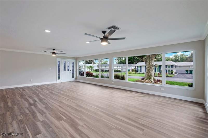 2 bedroom SingleFamilyResidence at 233 Yorkshire Ct, Royal Arms Villas, Naples — photo 5
