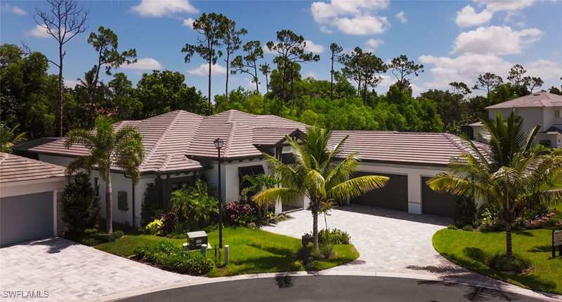 4 bedroom SingleFamilyResidence at 2950 Coco Lakes Way, Coco Lakes, Naples — photo 1