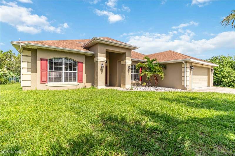 4 bedroom SingleFamilyResidence at 915 Alvin Ave, Lehigh Acres, Lehigh Acres — photo 4