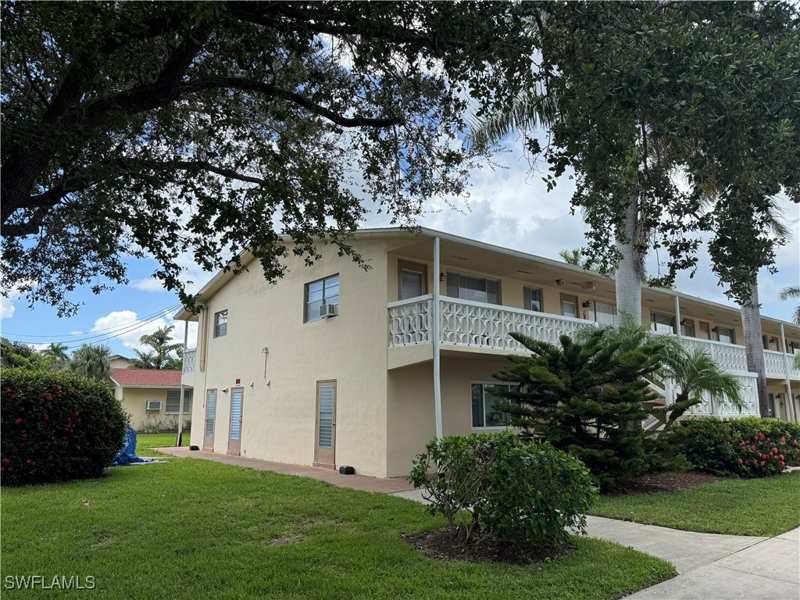 2 bedroom Condominium at 13150 Kings Point Dr 11C, Kings Point, Fort Myers — photo 1
