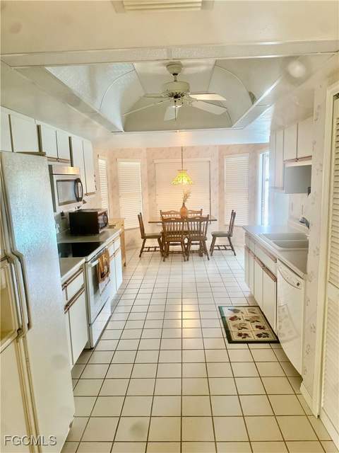 4101 SW 28th Pl, Cape Coral FL - photo 9 of 21