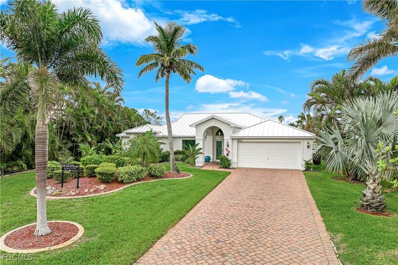 3 bedroom SingleFamilyResidence at 2849 SW 50th Ter, Cape Coral, Cape Coral — photo 2