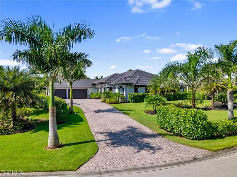 4 bedroom SingleFamilyResidence at 15510 Old Wedgewood Ct, Devonwood, Fort Myers — photo 5