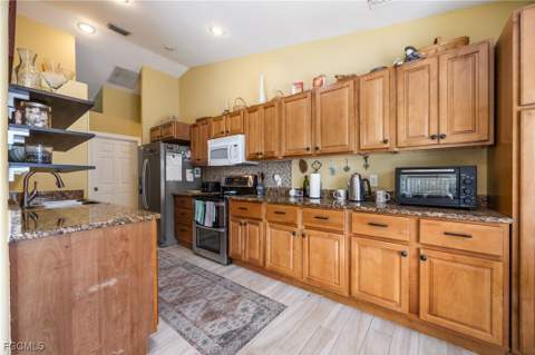 273 Justene Cir, Lehigh Acres FL - photo 16 of 41