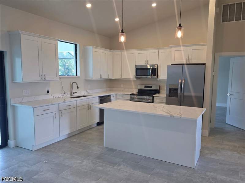 4 bedroom SingleFamilyResidence at 629 NW 28th Ter, Cape Coral, Cape Coral — photo 3
