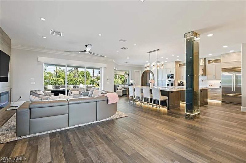 4 bedroom SingleFamilyResidence at 1435 Osprey Ave, Golden Shores, Naples — photo 4