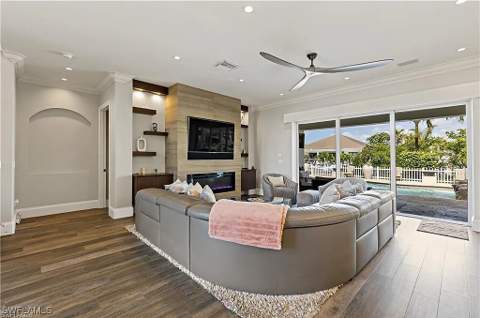 1435 Osprey Ave, Naples FL - photo 9 of 22