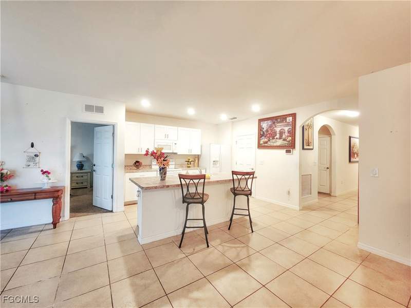 3 bedroom SingleFamilyResidence at 8330 Tortoise Isle Ct, Town Lakes, Lehigh Acres — photo 2
