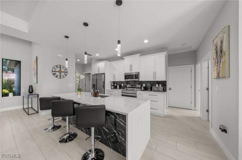 1923 SW 8th Ct, Cape Coral FL - photo 10 of 38