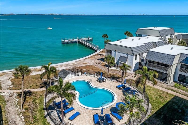 3 bedroom Condominium at 760 Sextant Dr 321, Mariner Pointe Condo, Sanibel — photo 2