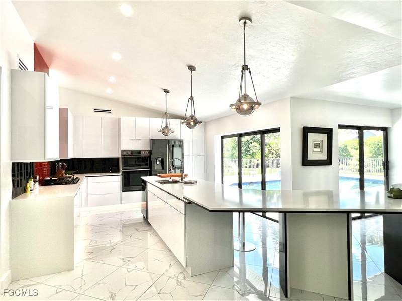 4 bedroom SingleFamilyResidence at 1919 Countess Ct, Imperial Golf Estates, Naples — photo 5