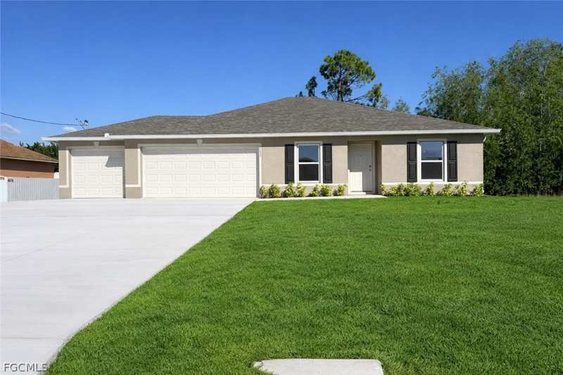 3 bedroom SingleFamilyResidence at 2625 NE 7th Pl, Cape Coral, Cape Coral — photo 1