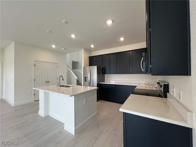 4 bedroom SingleFamilyResidence at 314 NE 23rd Ter, Cape Coral, Cape Coral — photo 4