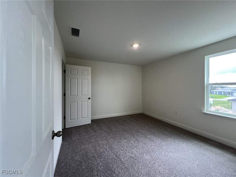 4 bedroom SingleFamilyResidence at 314 NE 23rd Ter, Cape Coral, Cape Coral — photo 5