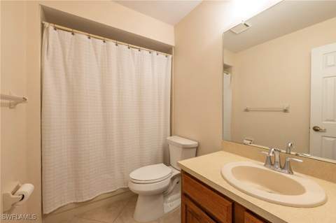 1006 Pine Isle Ln 1006, Naples FL - photo 8 of 16
