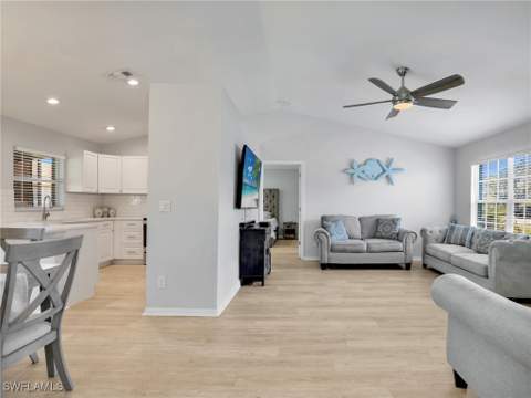 4829 Molokai Dr 12, Naples FL - photo 10 of 33