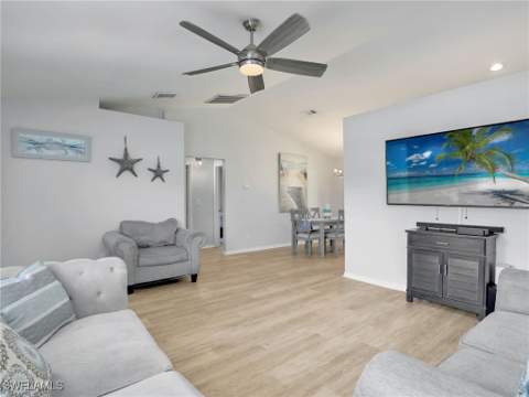 4829 Molokai Dr 12, Naples FL - photo 11 of 33