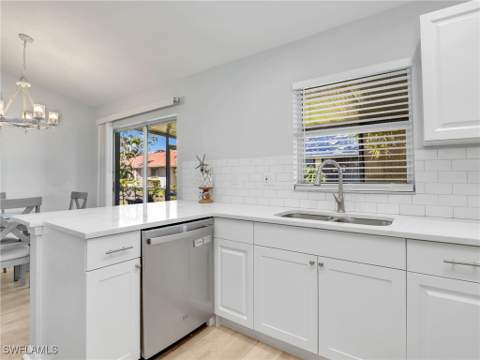 4829 Molokai Dr 12, Naples FL - photo 14 of 33