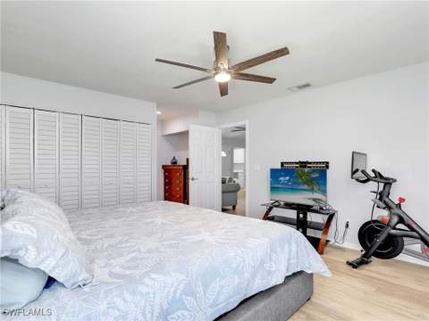4829 Molokai Dr 12, Naples FL - photo 17 of 33