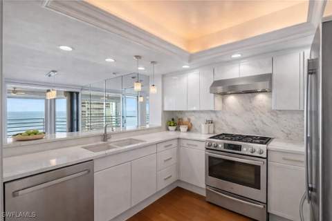 4751 Gulf Shore Blvd N 1406, Naples FL - photo 11 of 29