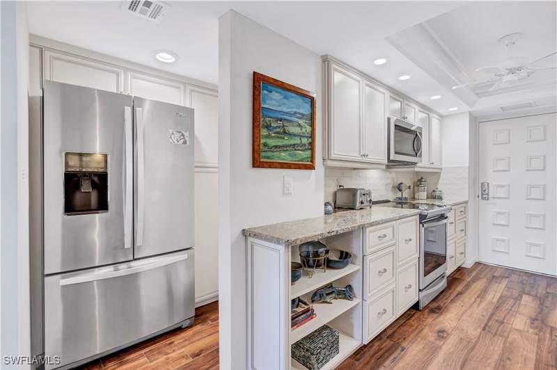 2 bedroom Condominium at 2400 Gulf Shore Blvd N 203, Admiralty Point, Naples — photo 5
