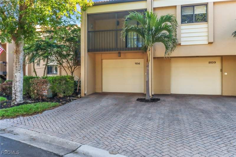 3 bedroom Condominium at 5015 Harbortown Ln 104, Harbortown, Fort Myers — photo 5