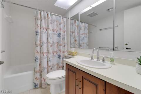 5015 Harbortown Ln 104, Fort Myers FL - photo 8 of 40